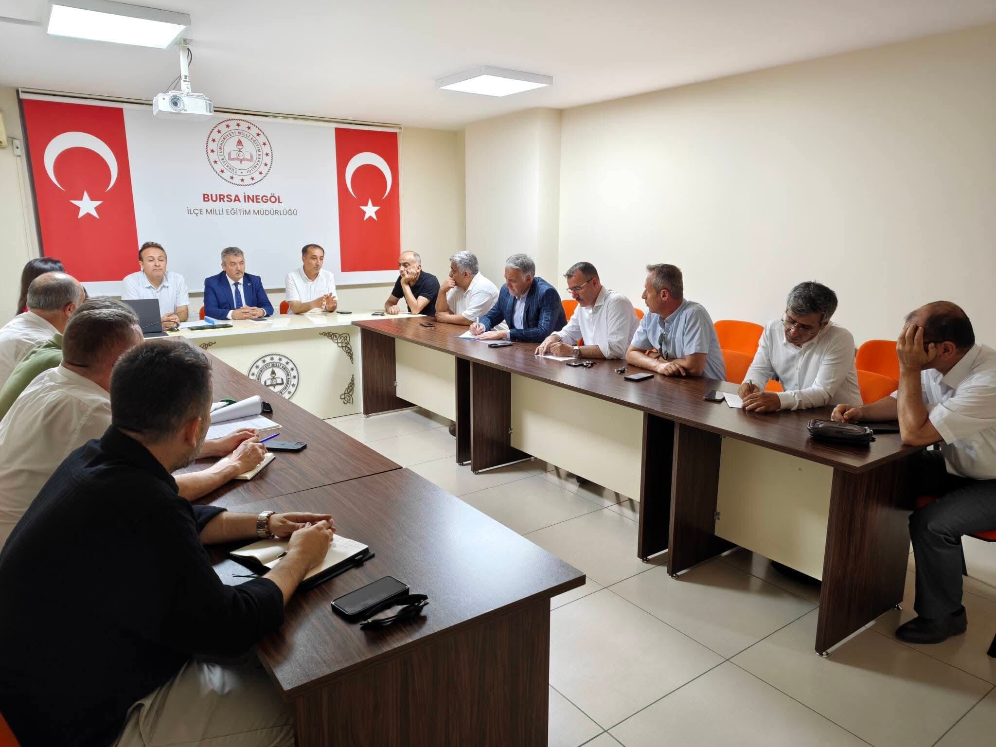 İnegöl’de Lgs Öncesi Okul Müdürleriyle Koordinasyon Toplantısı Yapıldı (2)