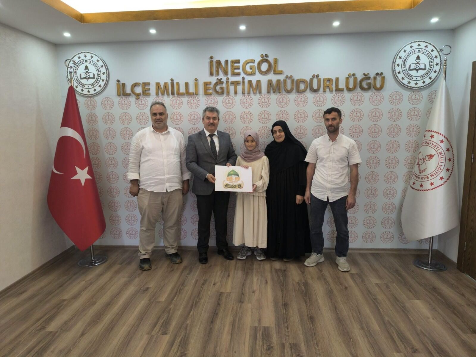 İnegöl’de Siyer I Nebi Sınavında Dereceye Giren Öğrenciler Ödüllendirildi (2)