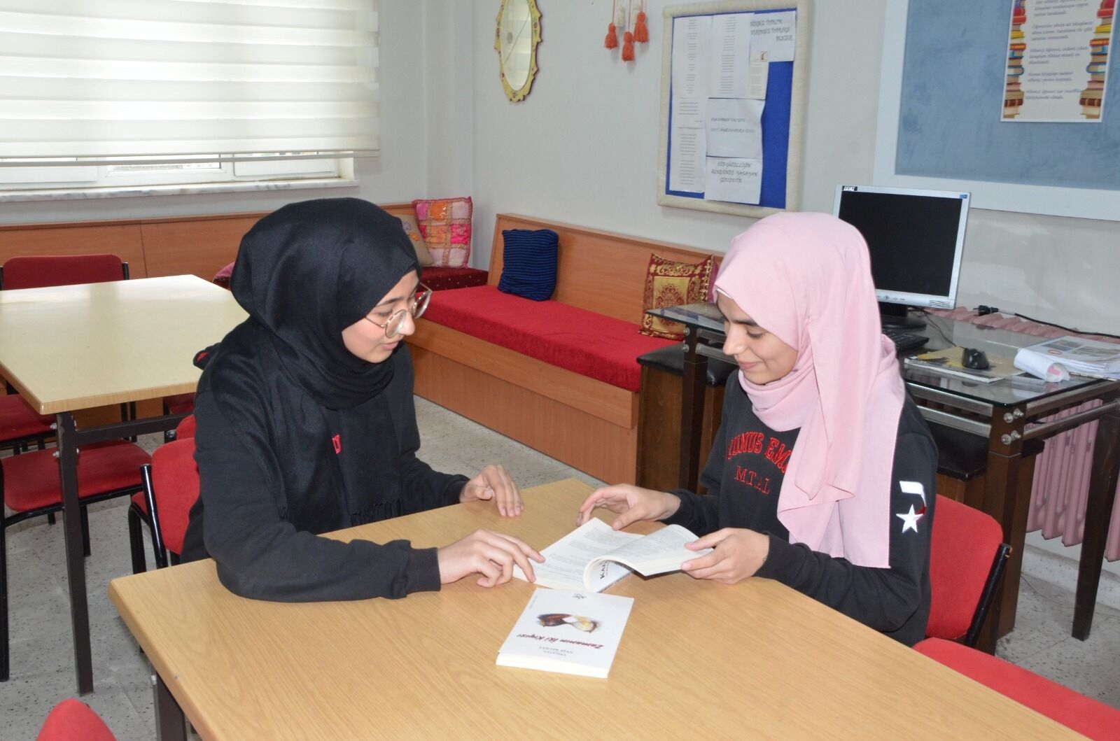 İnegöl’de Türkçeyi Öğrenen Suriyeli Öğrenci 3 Kitap Yazdı (2)