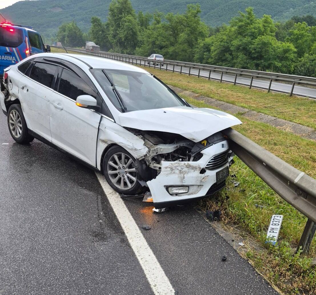 İnegöl'de Yağmur Kazaya Neden Oldu! (1)-1
