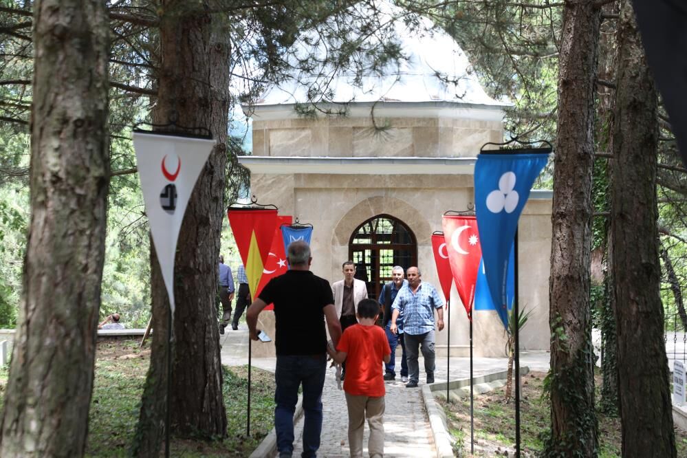 İnegöl’ün Fatihi Turgut Alp, Kabrinde Dualarla Anıldı! (1)