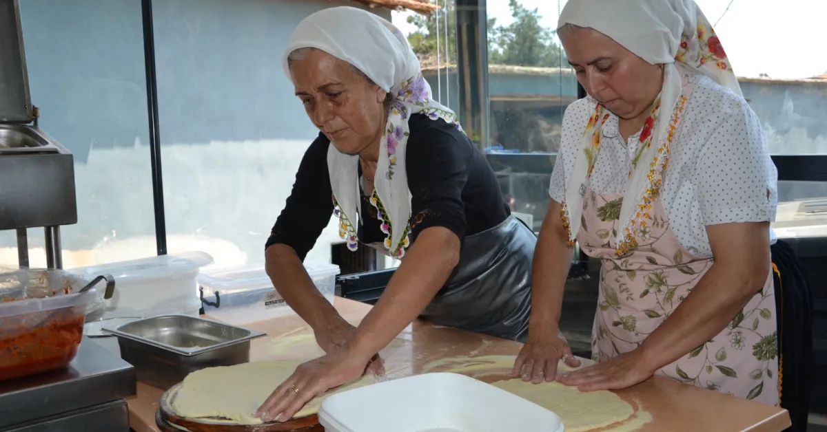 Köyden Göç Etmemek İçin Açtığı Pizzacıya Talep Yağıyor (1)