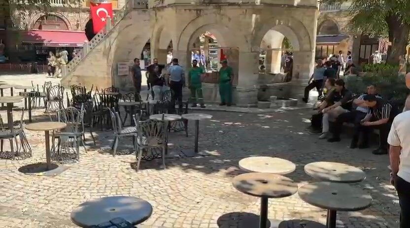 Kozahan'da Masa Ve Sandalyeler Yeniden Toplatıldı! (2)