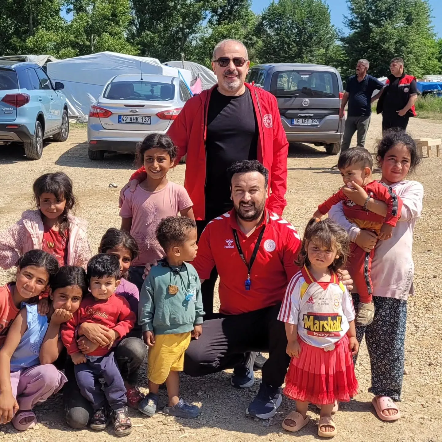 Mevsimlik İşçi Çocuklarına İnegöl’de Büyük Sürpriz (1)