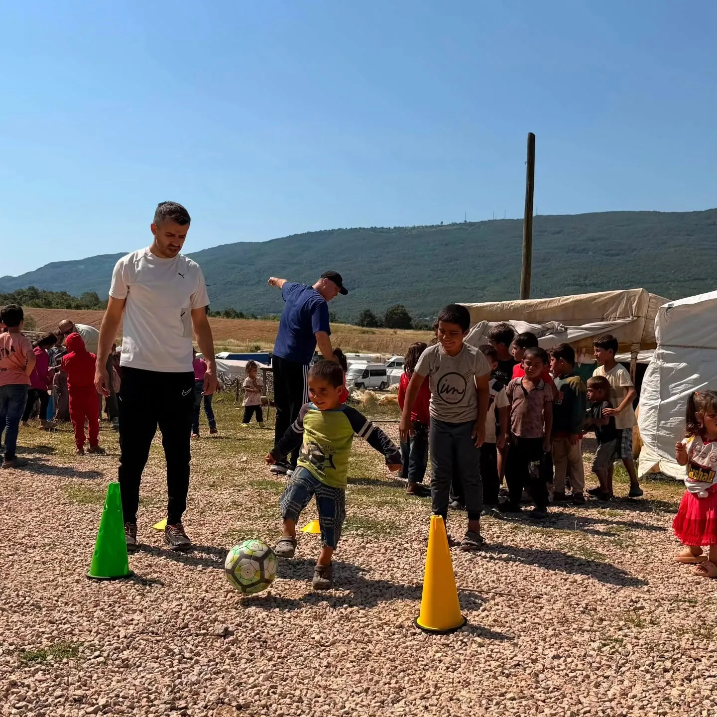 Mevsimlik İşçi Çocuklarına İnegöl’de Büyük Sürpriz (2)