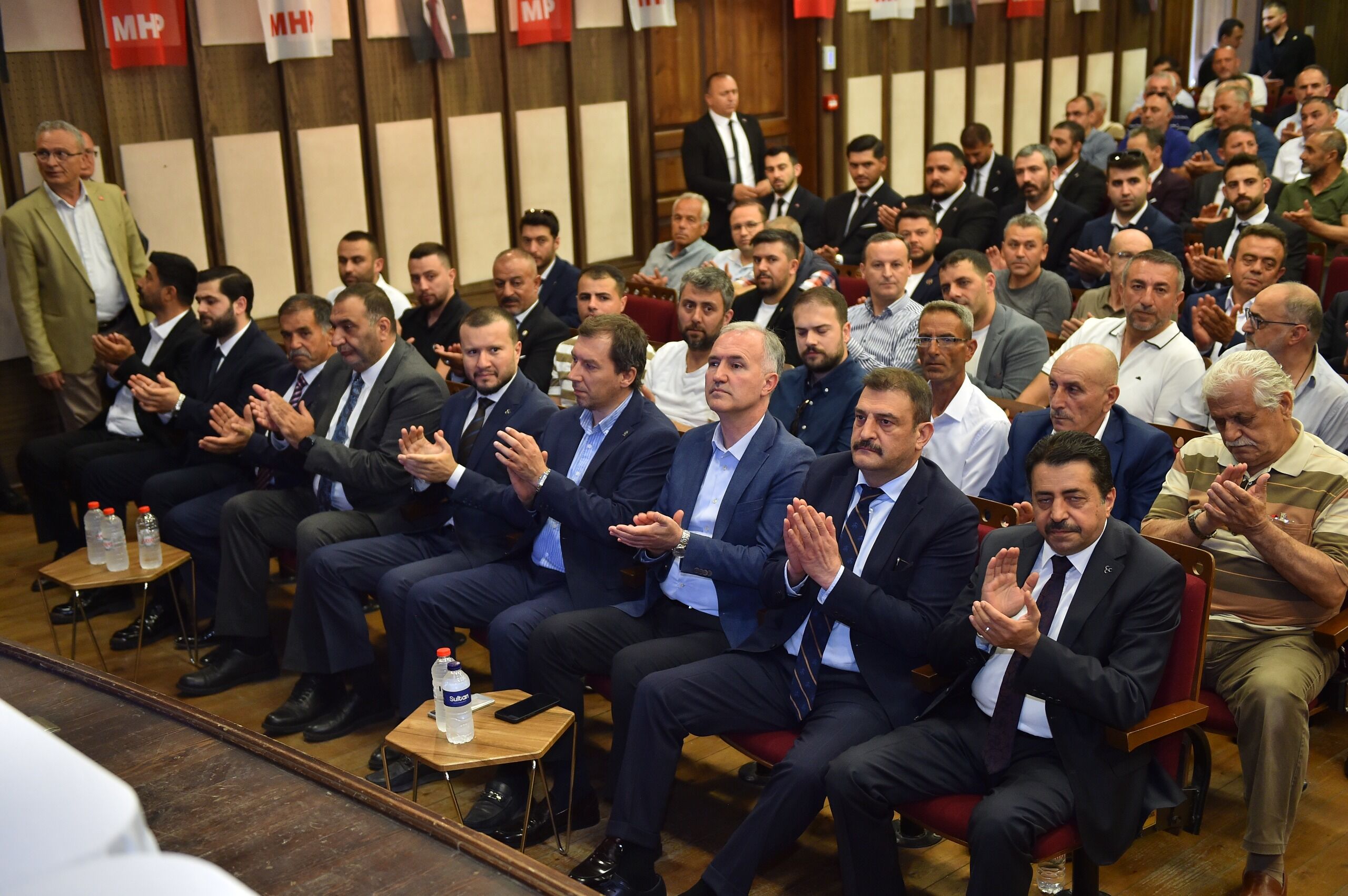 Mhp İnegöl'de Güven Tazeledi! Uğur Bayram Yeniden İlçe Başkanı Seçildi (5)