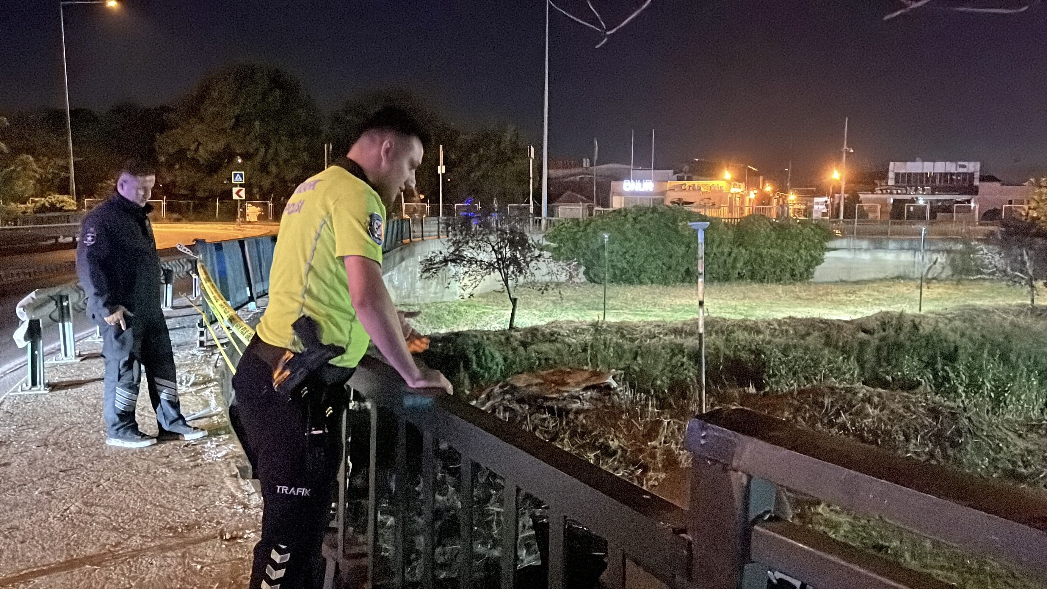 Navigasyon Yanlış Yolu Gösterdi, Dereye Uçtu (3)-1