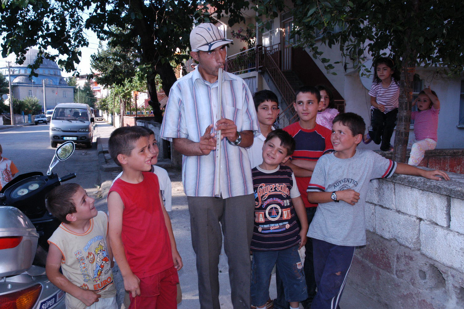 Plastik Borudan Yaptığı Flütle İnegöl'de Arşivden 2008 Gencgazete (1)