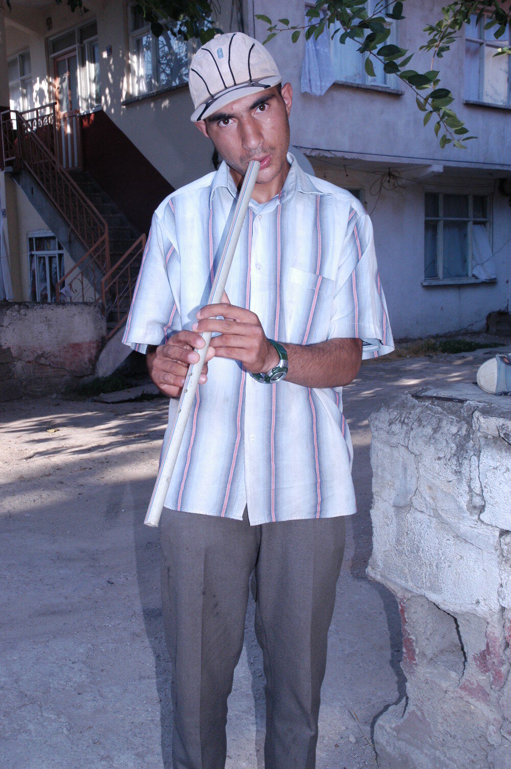 Plastik Borudan Yaptığı Flütle İnegöl'de Arşivden 2008 Gencgazete (3)