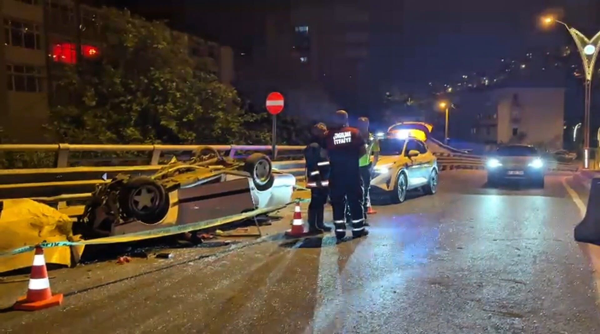 Takla Atan Araç Hurda Yığınına Döndü (1)