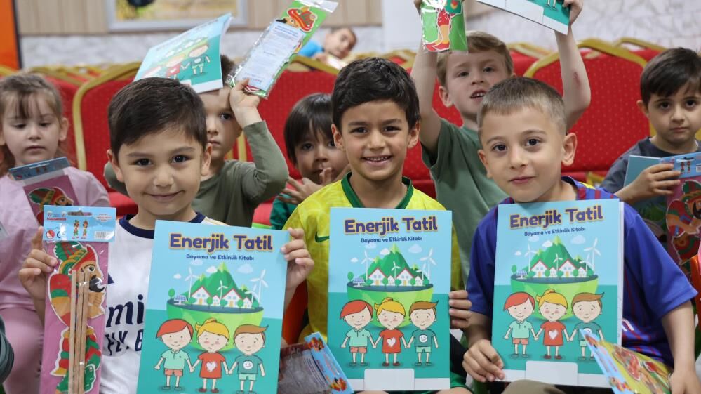 Uludağ Enerji 70 Bin Öğrenciye Enerji Tasarrufu Bilinci Kazandırdı! (3)