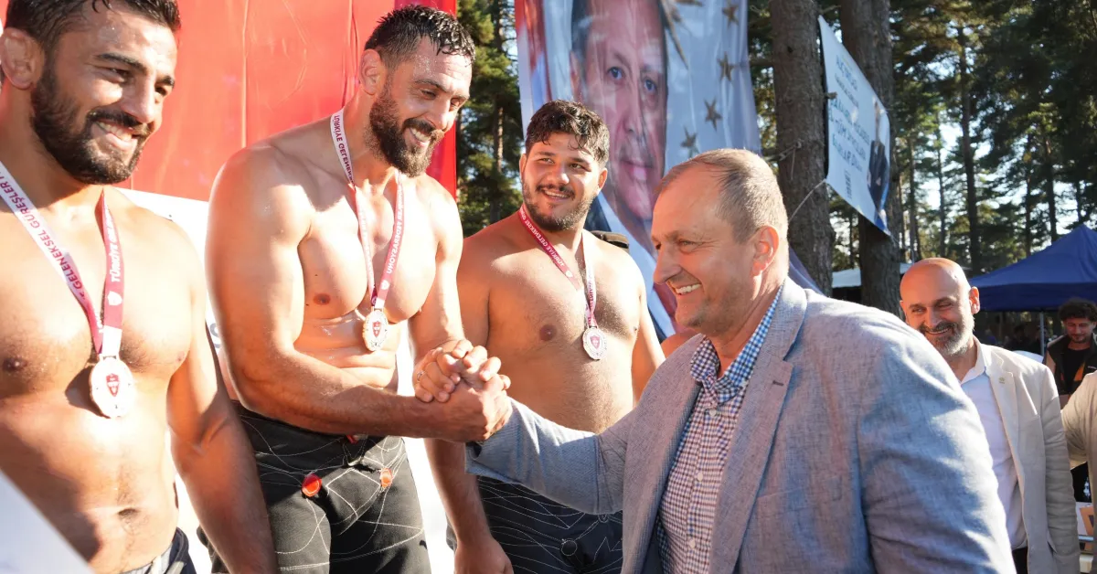 Alıç Yaylası'nda Kıran Kırana Güreş (2)