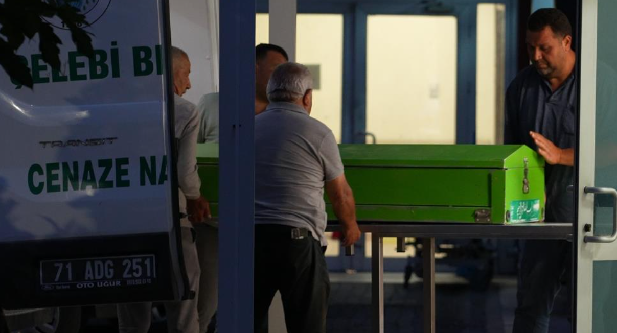 Babasını Parçalayıp Tuvalete Gömdü (1)-1