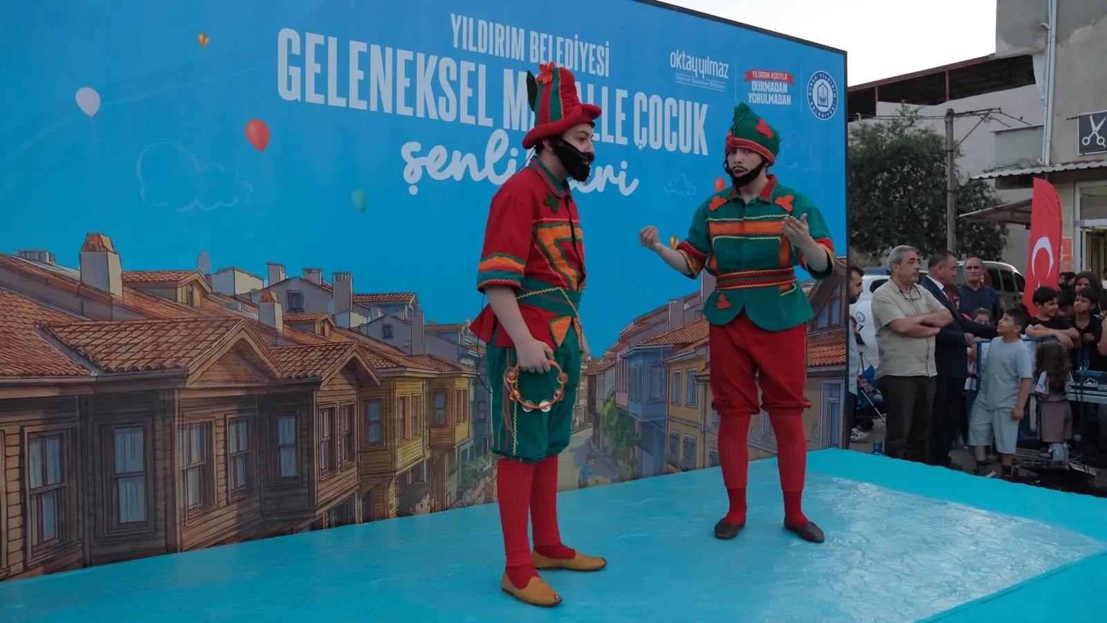 Bursa Yıldırım’da Mahalle Şenlikleri Başladı Çocuklar Geleneksel Oyunlarla Buluştu (2)