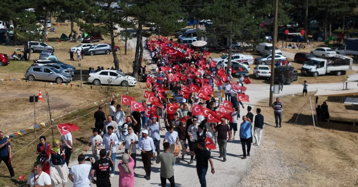 Bursa’da Giresun Kültürü 3 Gün Boyunca Yaşatıldı Binlerce Kişi Horona Durdu (2)