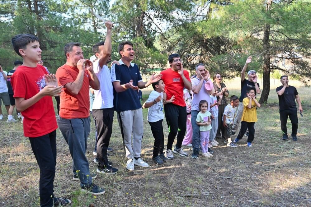 Bursa’da Görme Engelli Gençler Doğa Kampında Buluştu (3)