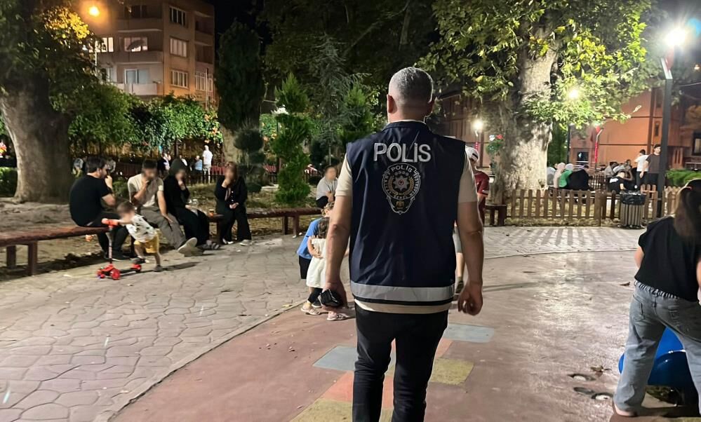 Bursa'da Iki Ilçe Abluka Altına Alındı! Polis Kuş Uçurtmadı (1)