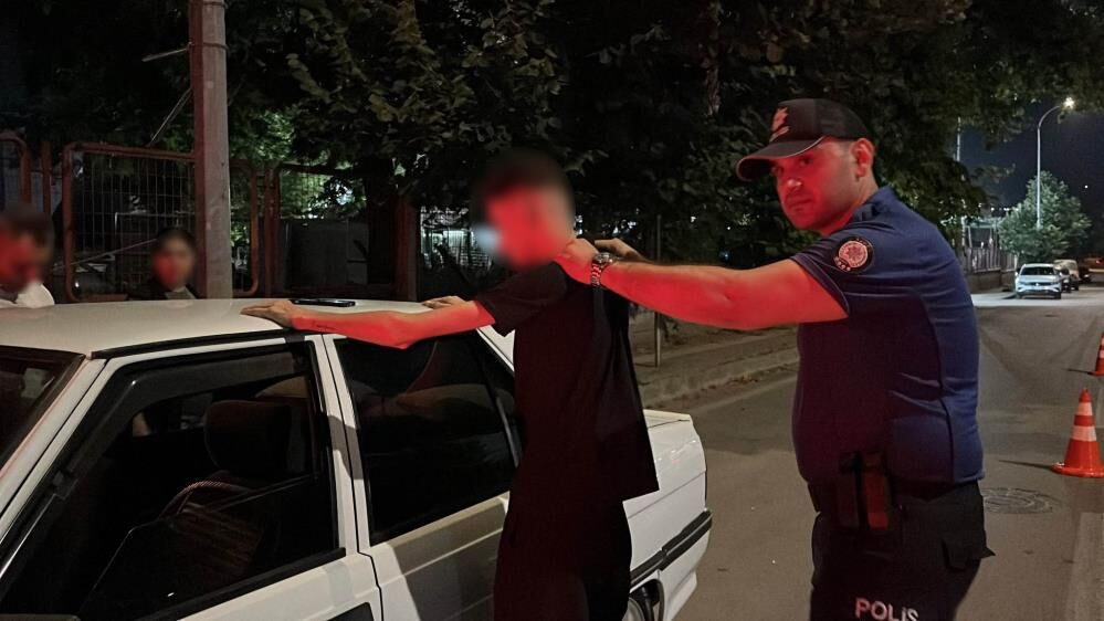 Bursa'da Iki Ilçe Abluka Altına Alındı! Polis Kuş Uçurtmadı (2)