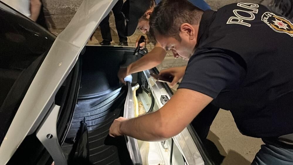 Bursa'da Iki Ilçe Abluka Altına Alındı! Polis Kuş Uçurtmadı (3)