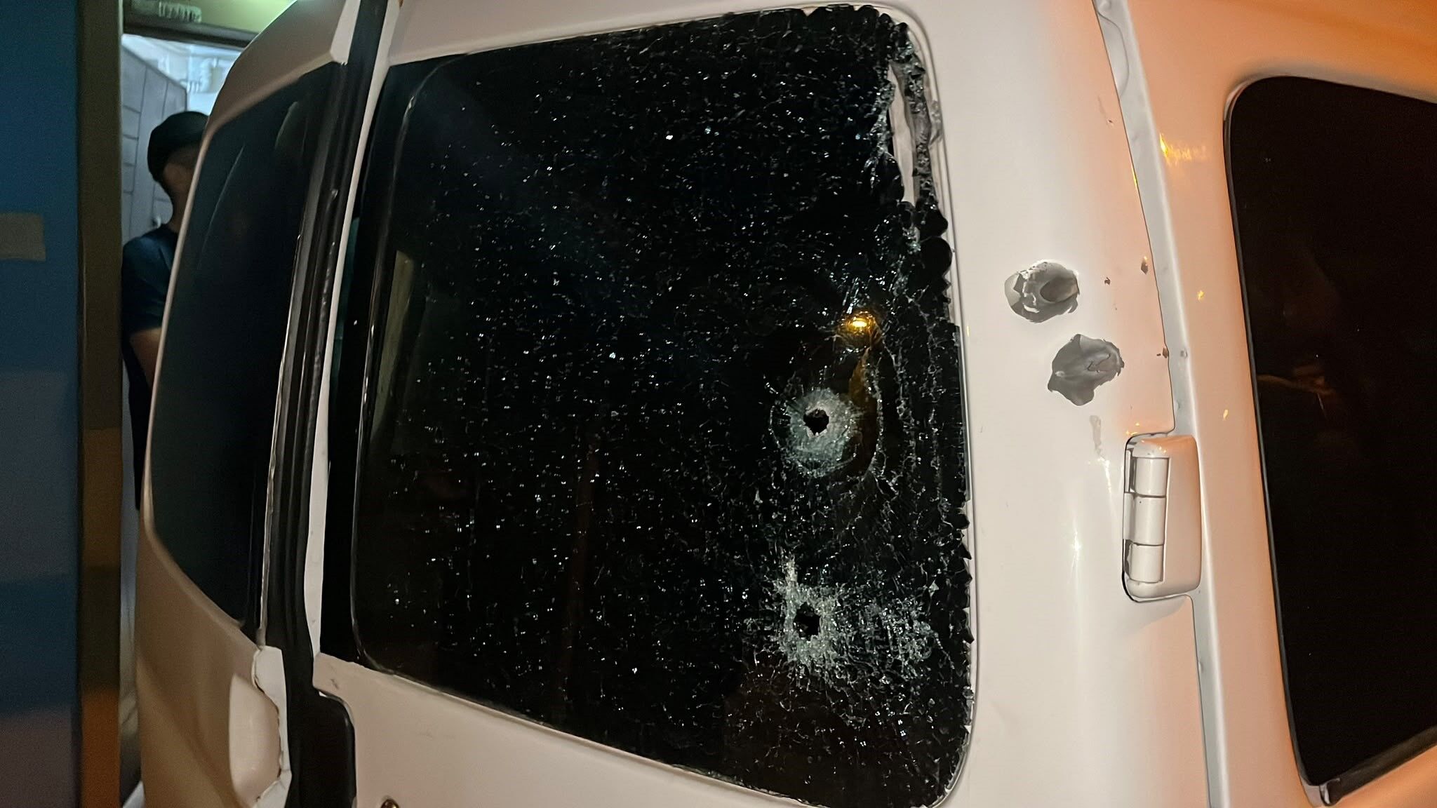 Bursa’da Pompalı Tüfekli Saldırı! 1 Kişi Yaralandı, 3 Araç Ve Bir Ev Zarar Gördü (3)