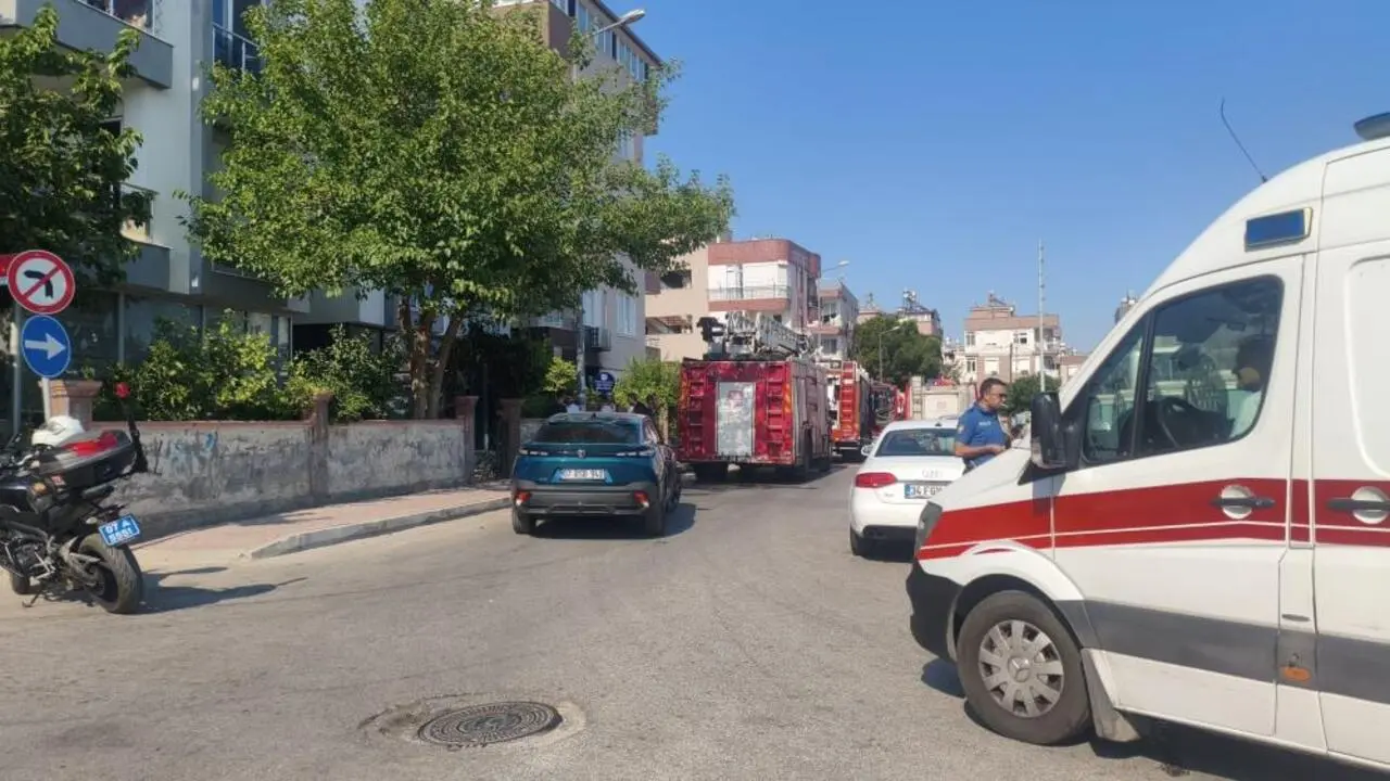 Genç Gazete 13 Yaşındaki Çocuk Çakmakla Oynarken Evi Yaktı 2