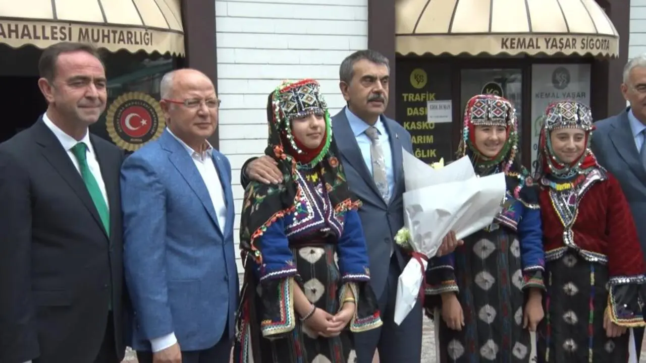 Genç Gazete Bakan Tekin Bursa’da Erzurumlularla Buluştu