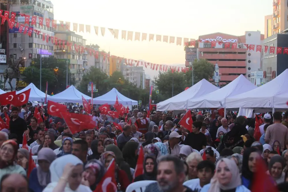 Genç Gazete Bursa 15 Temmuz’da Tek Yürek Oldu