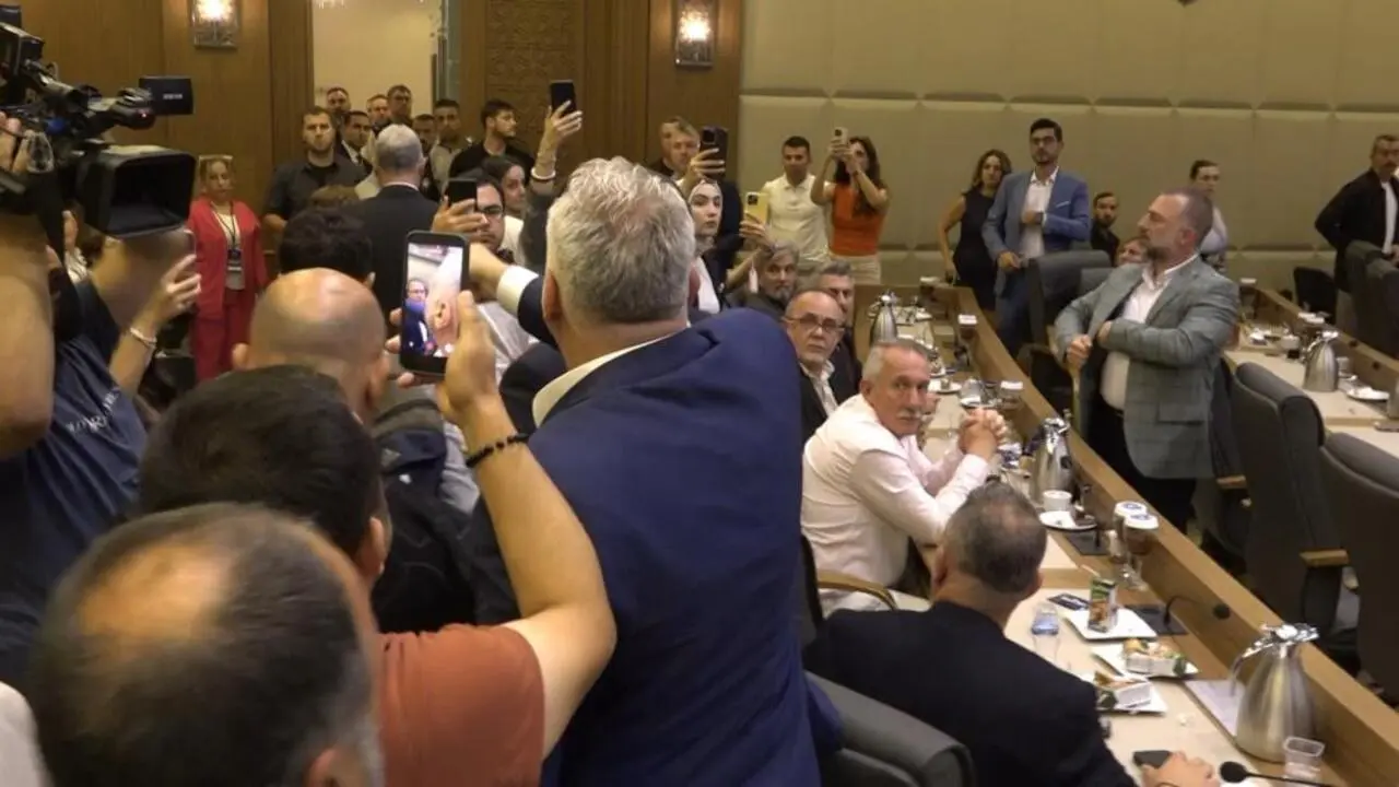 Genç Gazete Bursa Meclisi’nde Tansiyon Yükseldi