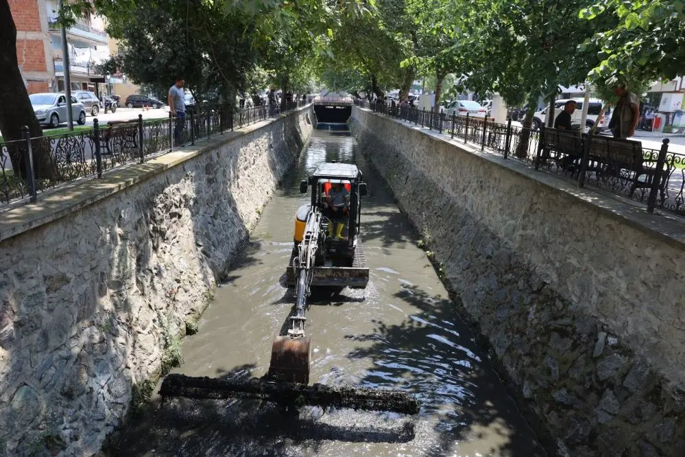 Genç Gazete Buski̇ Ekipleri 3 Ayda 21 Kilometre Dere Temizledi