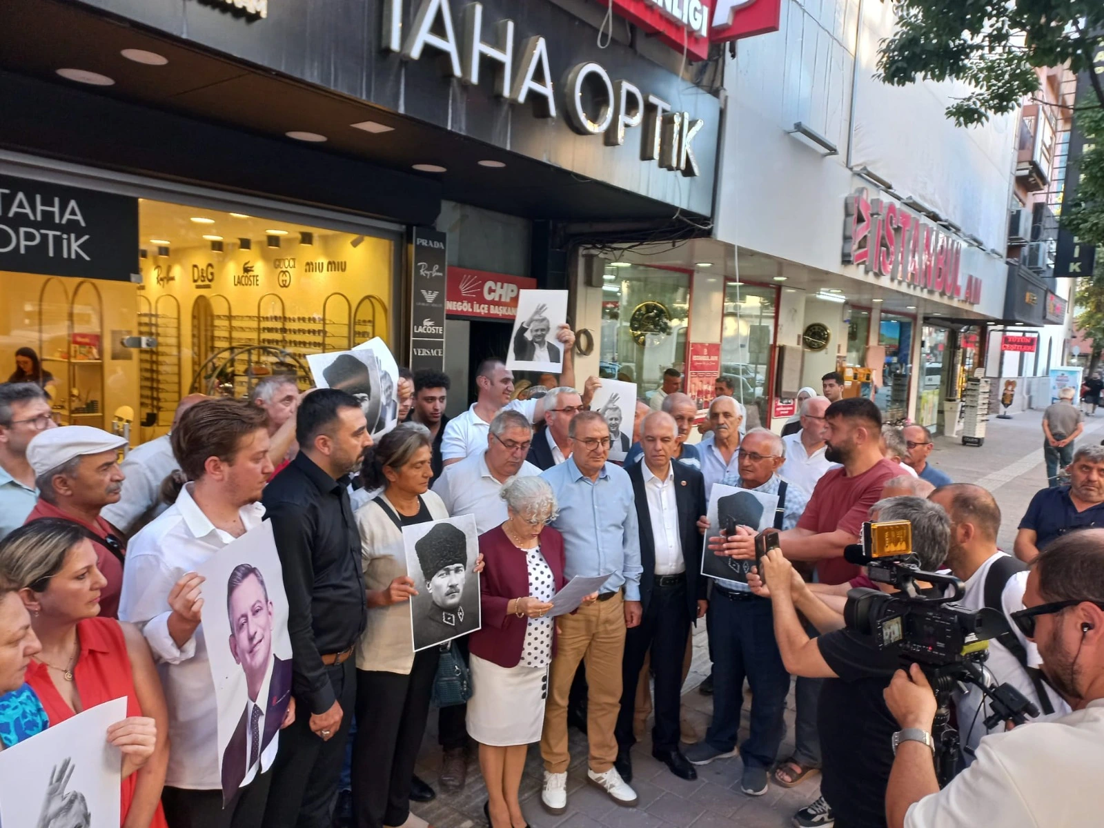 Genç Gazete Chp İnegöl Kararını Verdi! Toplu Istifayla Yeni̇ Parti’ye Geçtiler-1