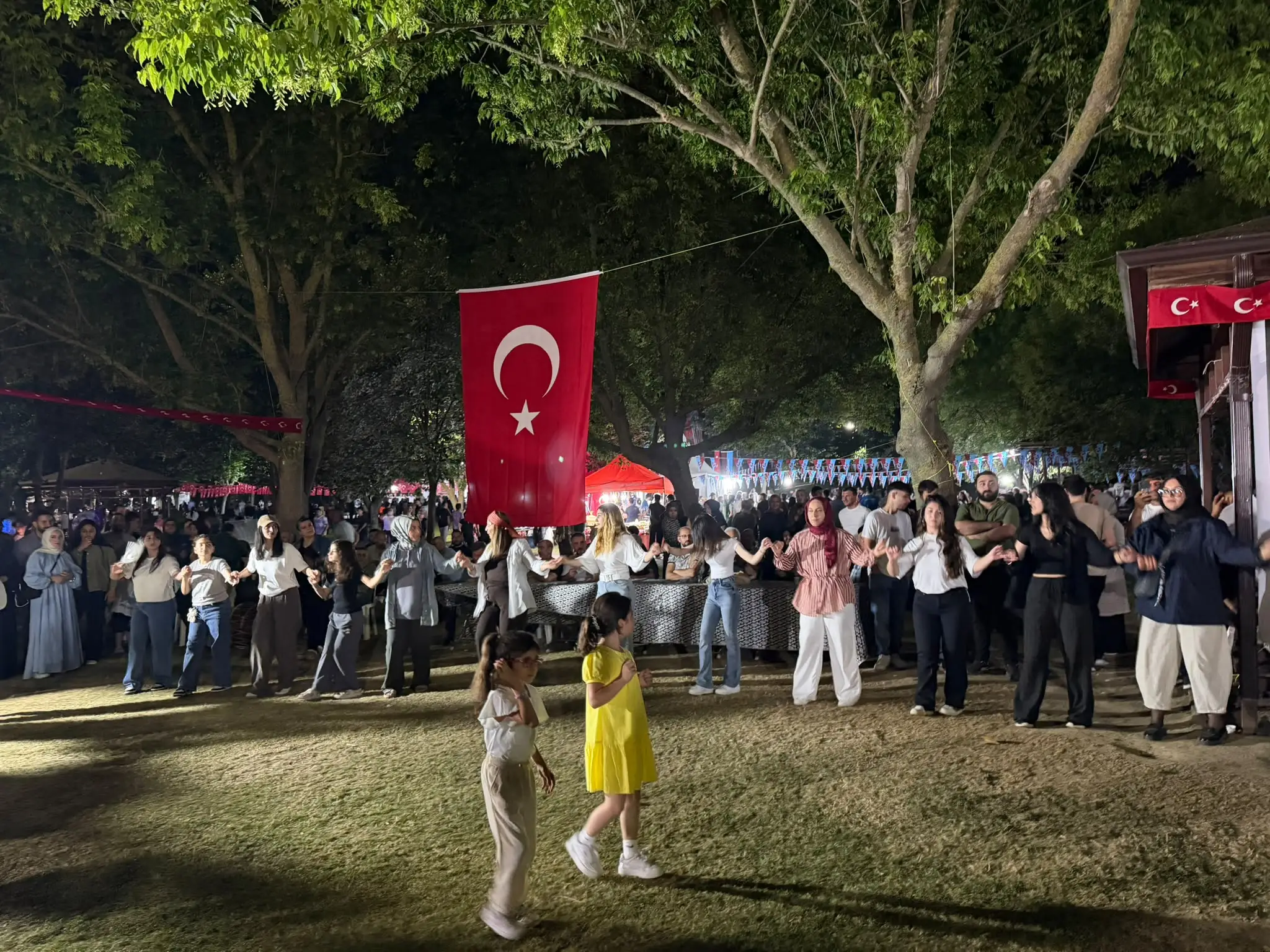 Genç Gazete İnegöl Kültür Sanat Festivali’nde Bayburtluların Çadırında Coşku 1