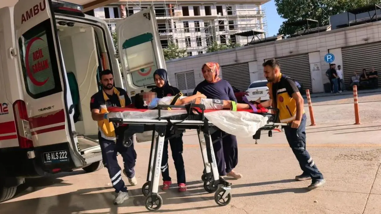 Genç Gazete İnegöl’de Feci Kaza Küçük Çocuk Metrelerce Sürüklendi-1