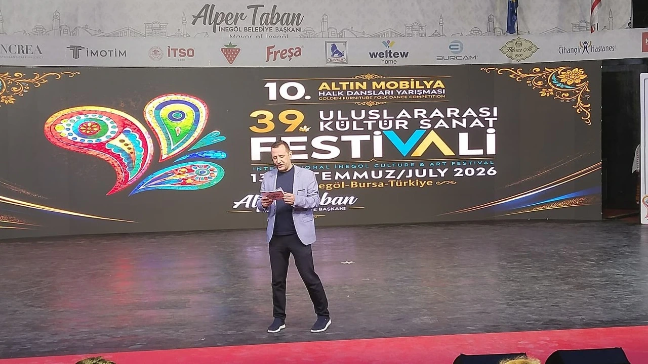 Genç Gazete İnegöl’de Festival Coşkusu Sürüyor! Binlerce Kişi Dans Gösterilerini İzledi (2)