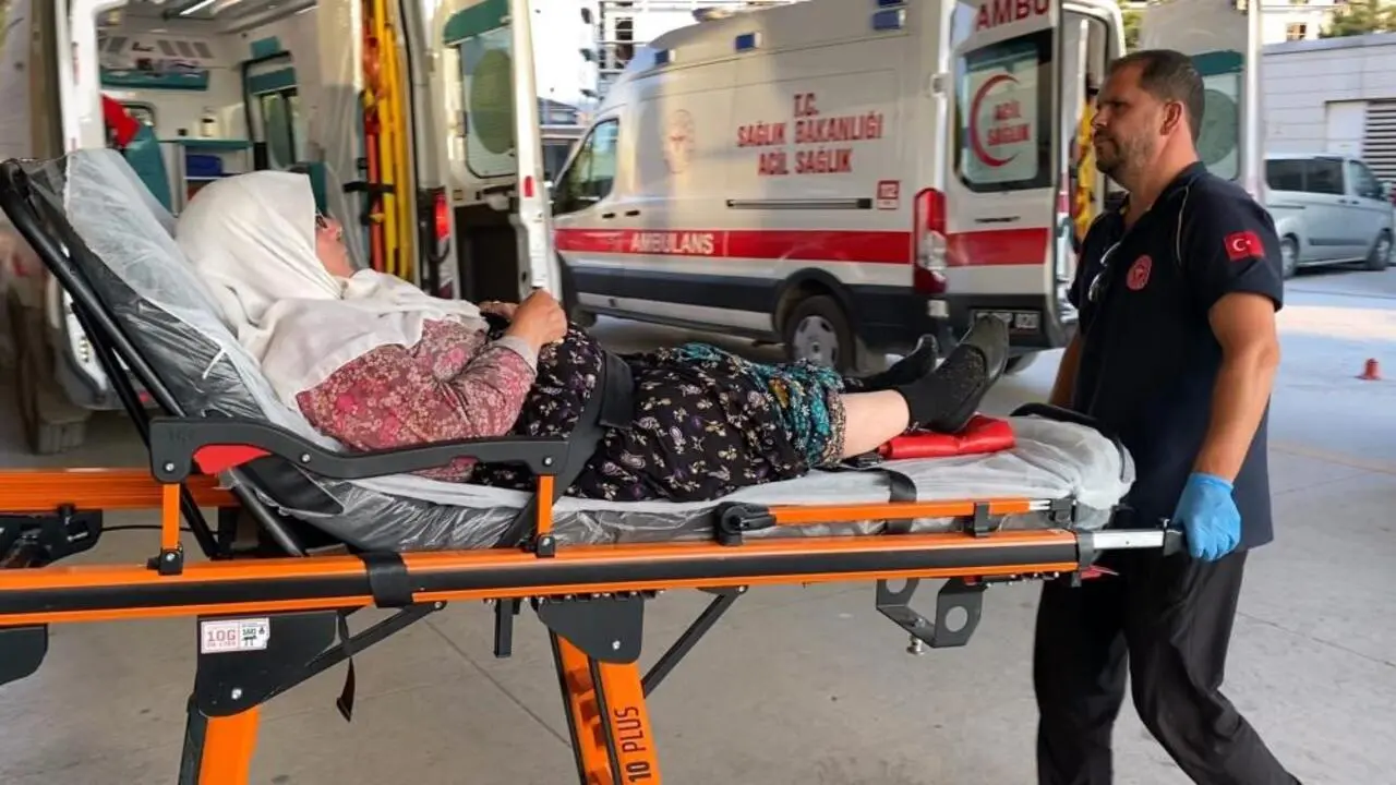 Genç Gazete İnegöl’de İşçileri Taşıyan Minibüs Devrildi Çok Sayıda Yaralı Var 2