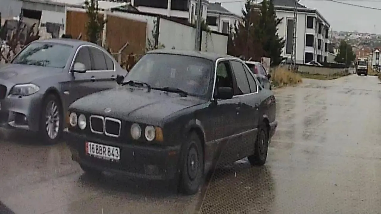 Genç Gazete İnegöl'de Trafikte Drift Pahalıya Patladı!-1