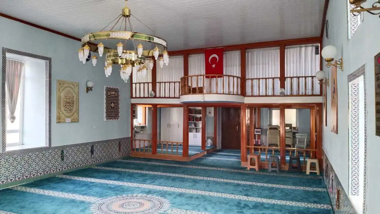 Genç Gazete İnegöl’ün Ayasofya’sı O Köydeki 860 Yıllık Cami Zamana Meydan Okuyor 2