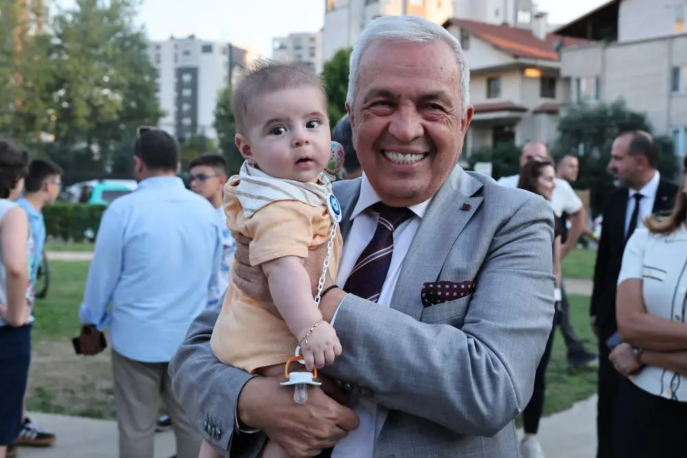 Genç Gazete Şadi Özdemir Beşevler’de Vatandaşlarla Buluştu 1