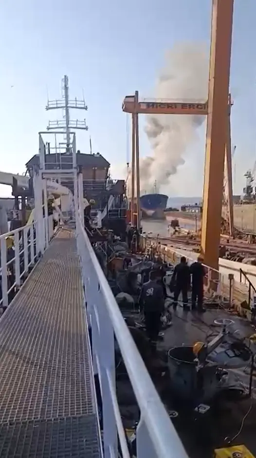 Genç Gazete Yalova’da Tersanedeki Kargo Gemisinde Patlama 1