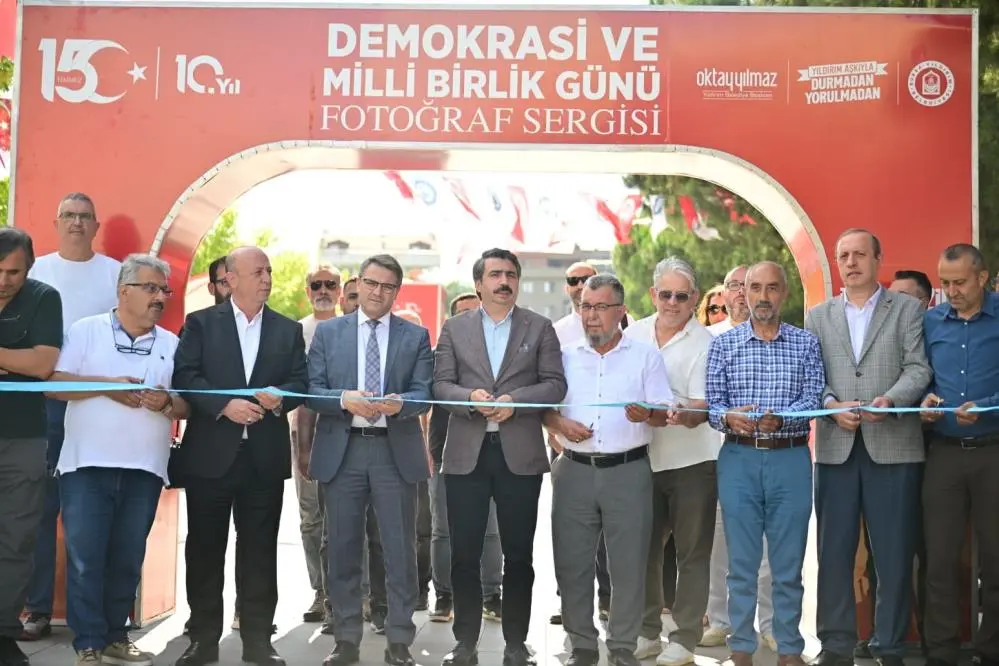 Genç Gazete Yıldırım’da 15 Temmuz Ruhu Fotoğraf Sergisiyle Yaşatılıyor 1