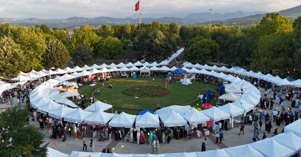 Hanımeli Alışveriş Şenliği İnegöl’de 219 Stantla Devam Ediyor (10)