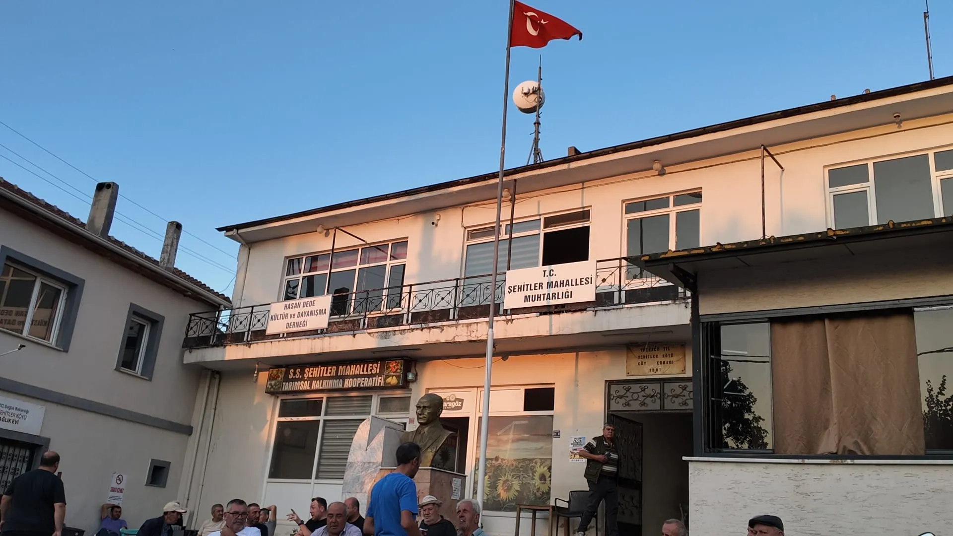 İnegöl’de Baba Yadigârı Kahveciliği Eski Değirmenle Yaşatıyor (6)