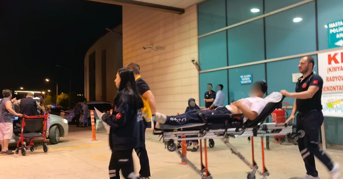İnegöl'de Bıçaklı Kavga 1’I Ağır 2 Yaralı (2)