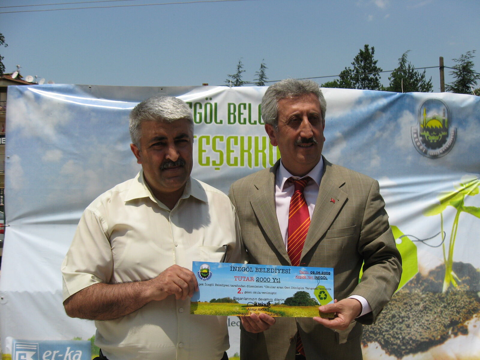 İnegöl’de Çevreye En Duyarlı Okullar Arşivden 2008 Gençgazete (3)
