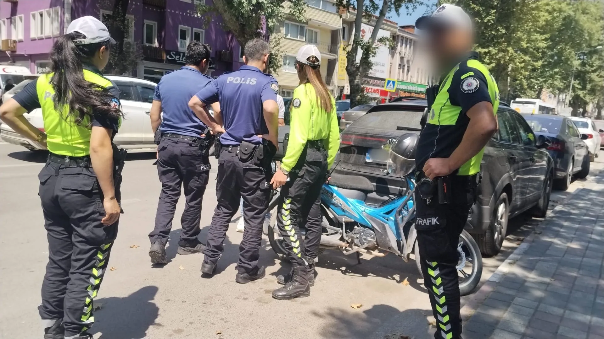 İnegöl’de Ehliyetsiz Motosiklet Sürücüsüne 40 Bin Tl Ceza (1)