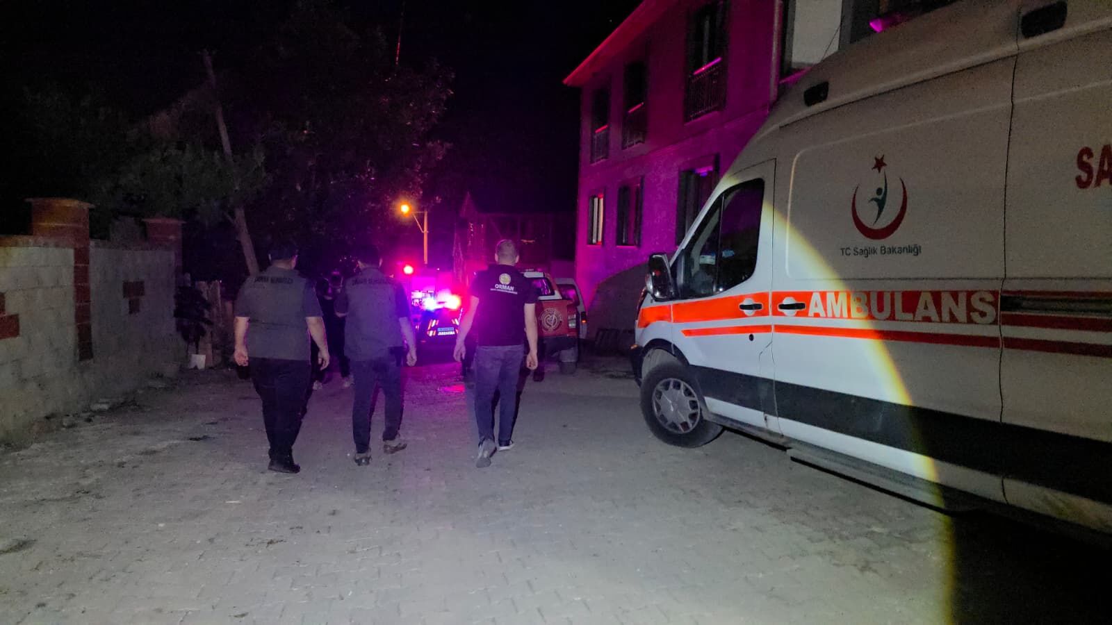 İnegöl’de Ev Alevlere Teslim Oldu! 1 Kişi Hayatını Kaybetti (1)-1