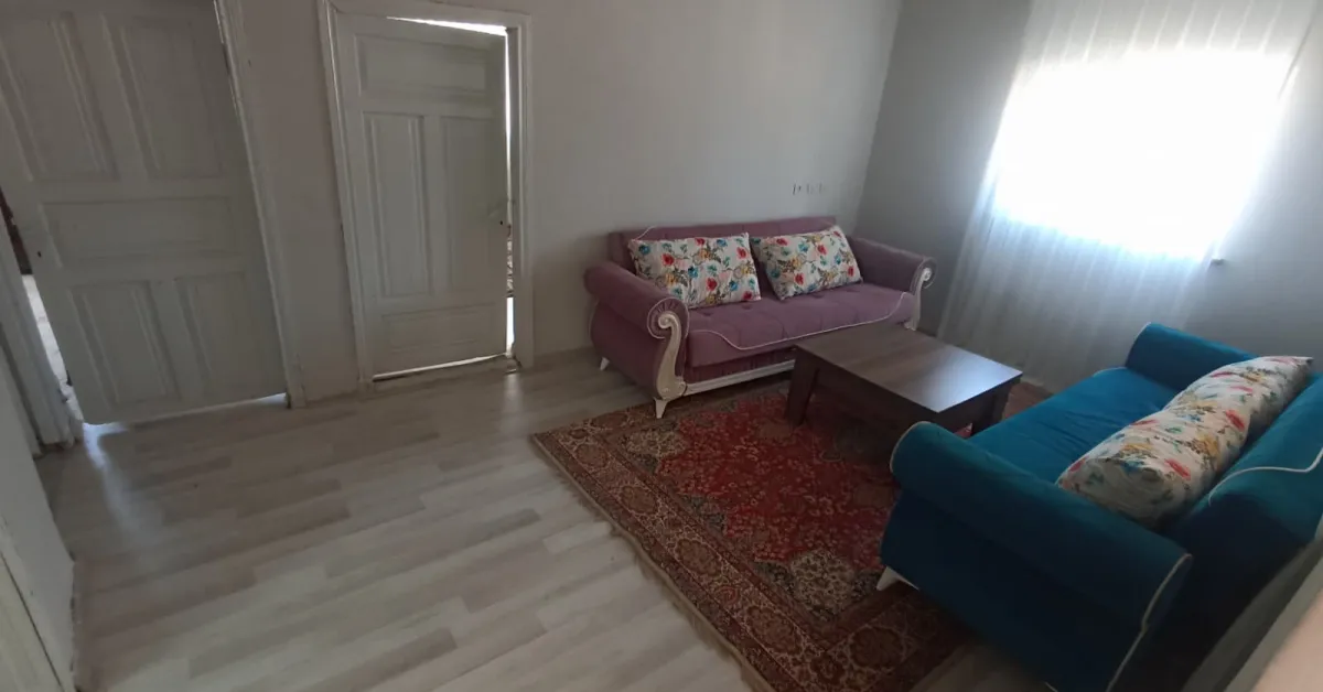 İnegöl’de Yalnız Yaşayan 68 Yaşındaki Kadının Evi Yenilendi (1)