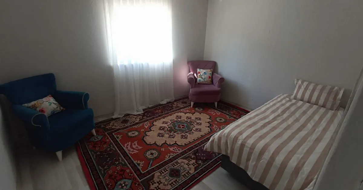 İnegöl’de Yalnız Yaşayan 68 Yaşındaki Kadının Evi Yenilendi (6)
