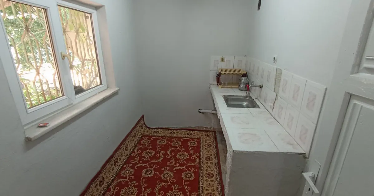 İnegöl’de Yalnız Yaşayan 68 Yaşındaki Kadının Evi Yenilendi (7)