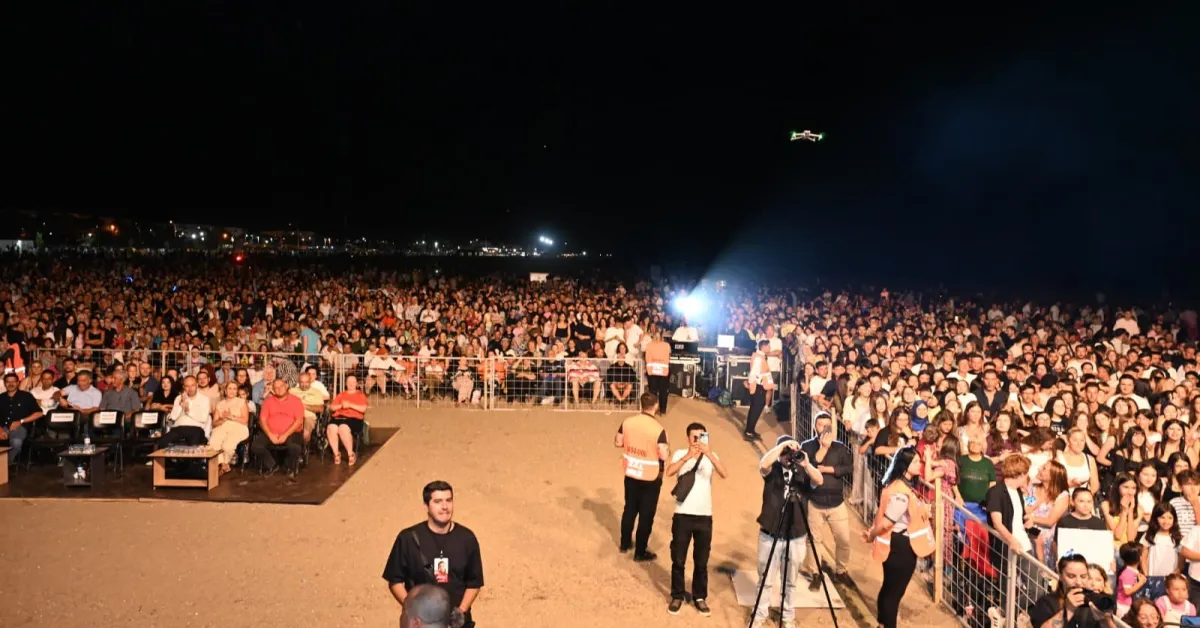 Karacabey Ihlamur Festivali’nde Atiye Rüzgârı Binlerce Kişi Yeniköy’de Buluştu (2)