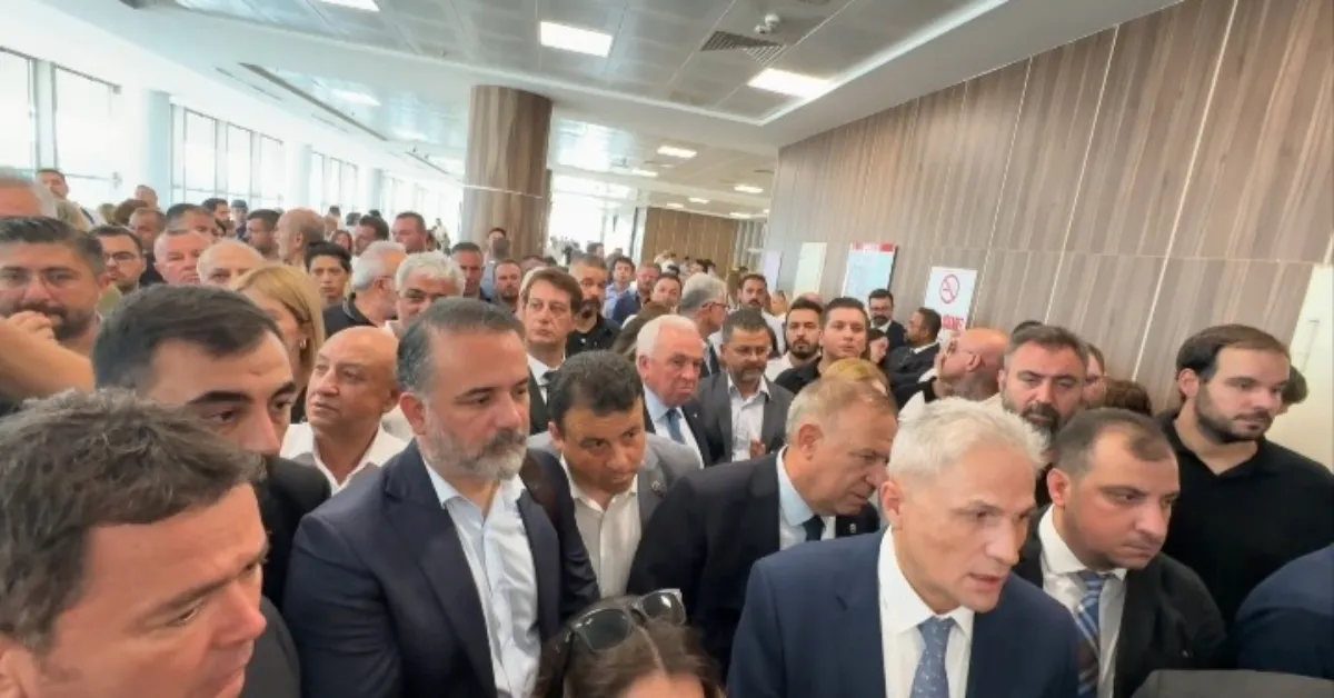 Mustafa Bozbey Davası Öncesi Adliyede Gerginlik (2)